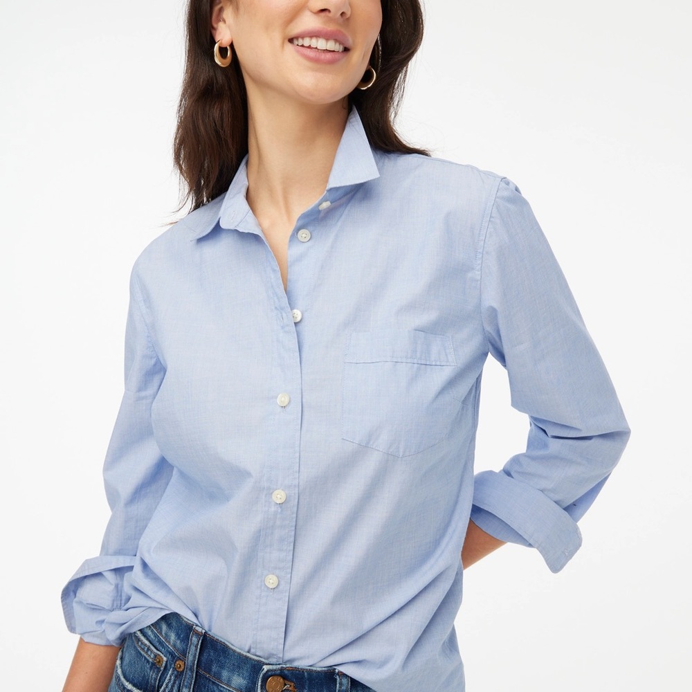 J. Crew Women’s Light Blue Button-Up Shirt Size Large